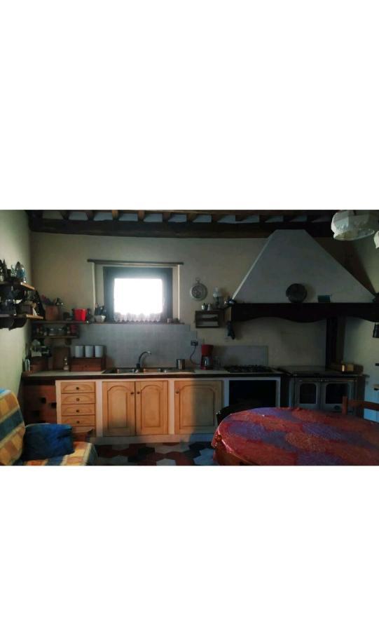 Casa Vacanze Al Colletto - Con Terrazza Panoramica In Centro Storico Vagli di Sotto Exterior foto