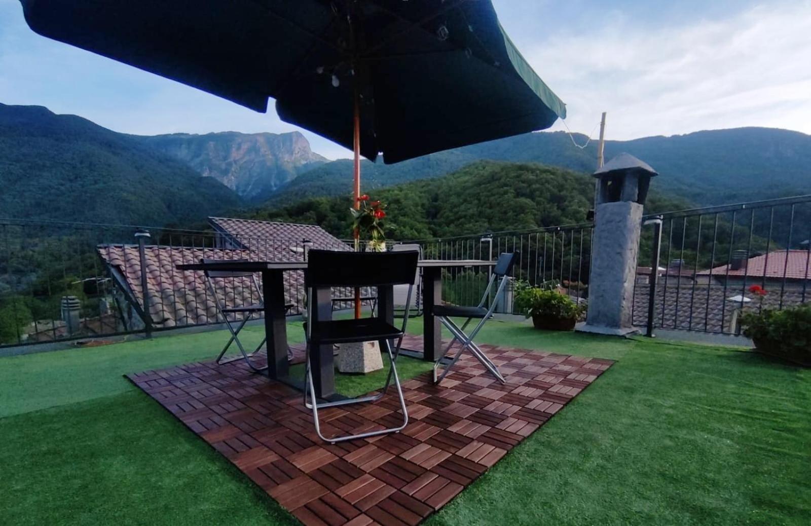 Casa Vacanze Al Colletto - Con Terrazza Panoramica In Centro Storico Vagli di Sotto Exterior foto